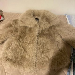 Pelliccia invernale beige con tasche