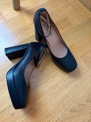 Zapatos de tacón negros Kelly An&be