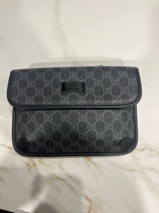 Riñonera Gucci Negra