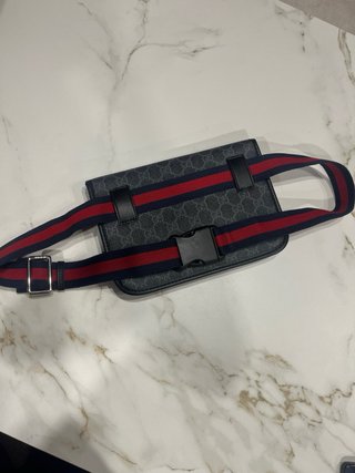 Riñonera Gucci Negra