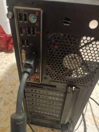Ordenador sobremesa GT MSI negro/rojo