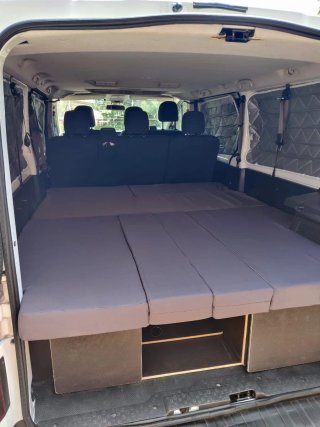 Nissan NV300 L2 1.6 dCi 125 CV · 9 plazas + Camper