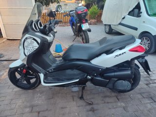 Yamaha XMAX 250