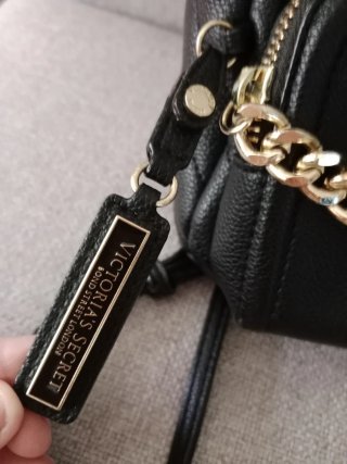 Mini Mochila Victoria's Secret Negra Cadena Dorada
