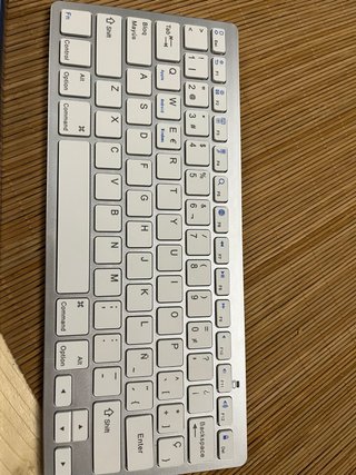 Teclado Inalámbrico Plata y Blanco