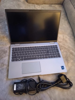 Portátil Dell Precision 3570 i7 32GB