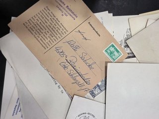 Lote de más de 100 sobres postales con sellos