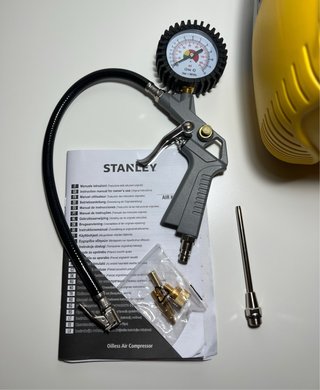 Compresor Stanley 1.5 HP 8 Bar + Kit