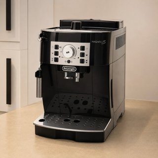 Cafetera DeLonghi Magnifica S Automática