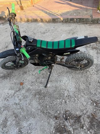Moto Enduro/125 Motocross Negra y Verde