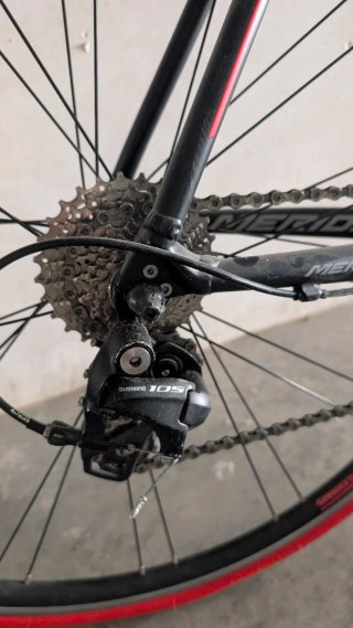 Bicicleta Merida Negra y Roja