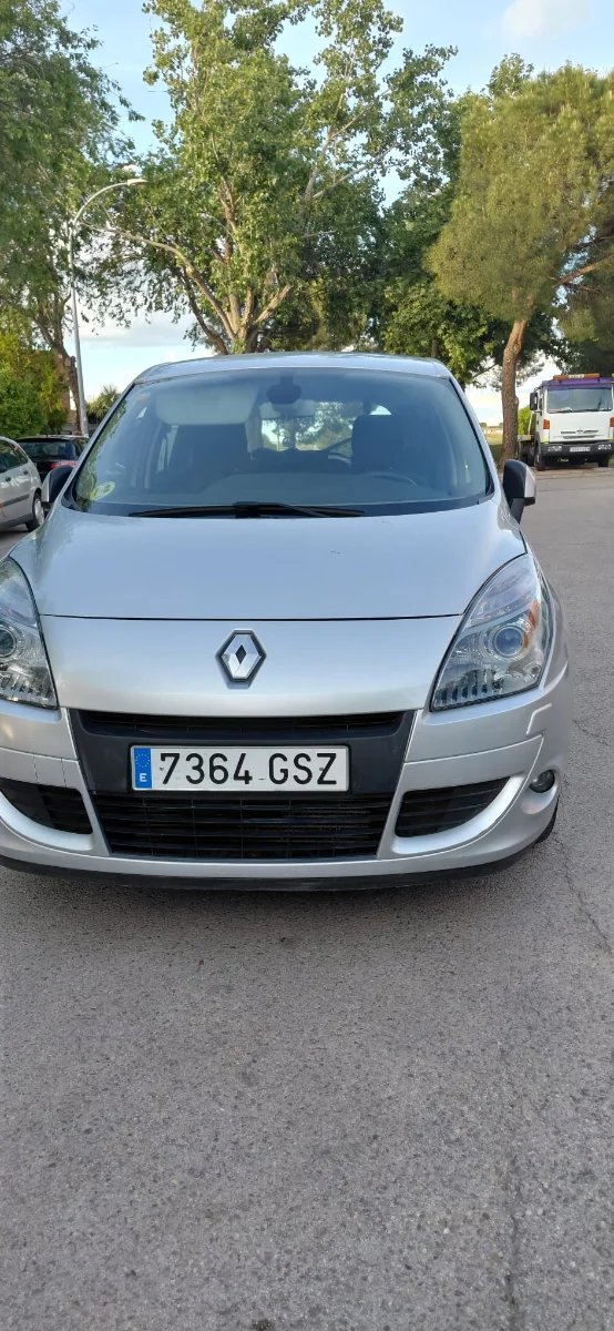 Renault Scenic 2010 - foto 1