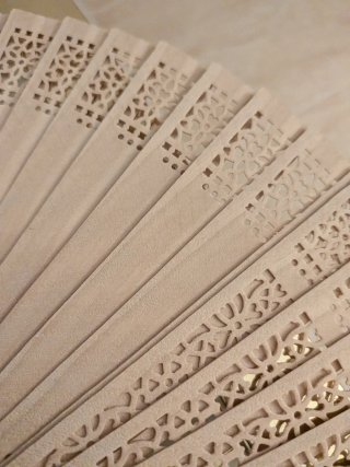 Abanicos de madera NUEVOS