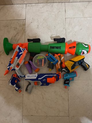 Lote de 8 nerfs Precio negociable