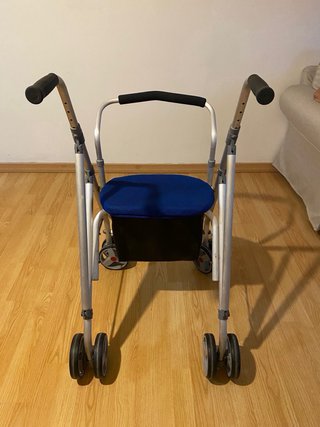 Andador con asiento para mayores