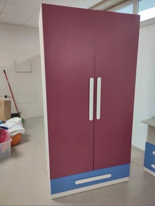 Dormitorio juvenil casi nuevo