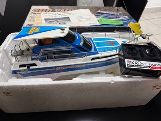 Barco RC Nikko Sun Yacht (1990) Vintage