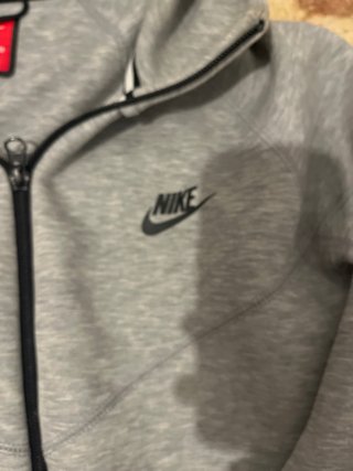 Chaqueta Nike Tech Gris