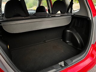 Honda Jazz GRAPHITE 1.4 i-DSI *PEGATINA B* 2005