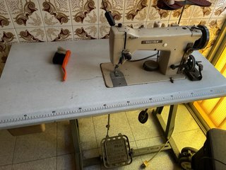 Máquina de coser Brother industrial