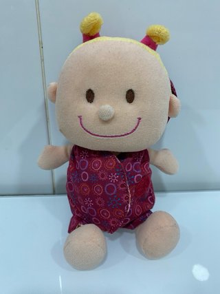 Muñeca de trapo con cesta.  Marca Lilliputens.