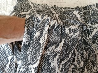 Pantalón de punto con estampado animal print