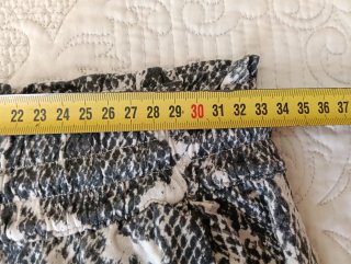 Pantalón de punto con estampado animal print