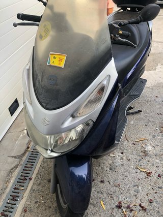 Suzuki Burgman 125 Maxi Scooter