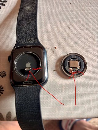 Apple Watch Series 8 GPS Grigio Siderale Caduto con coperchio danneggiato