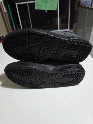 Zapatillas Paredes Grises Velcro