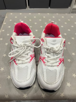 Zapatillas New Balance Blancas y Rosas