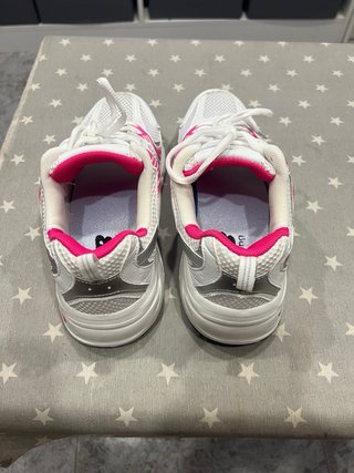 Zapatillas New Balance Blancas y Rosas