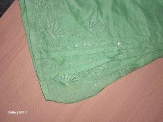 Blusa Yera verde bordada talla 42