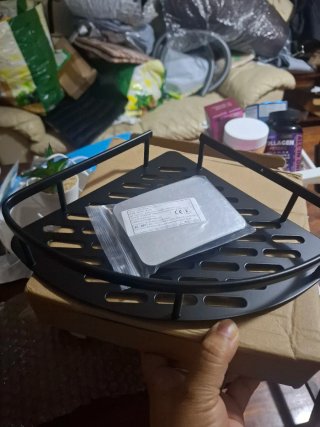 Esquinero para baño negro metal