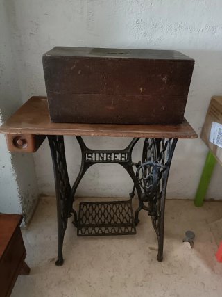 Máquina de coser antigua Singer