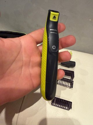 Philips OneBlade QP2520 + Custodia Rigida