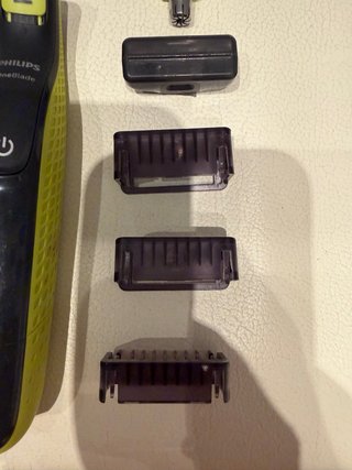 Philips OneBlade QP2520 + Custodia Rigida