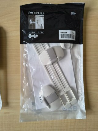 Protecciones IKEA PATRULL para muebles