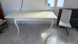 Mesa de comedor blanca artesanal