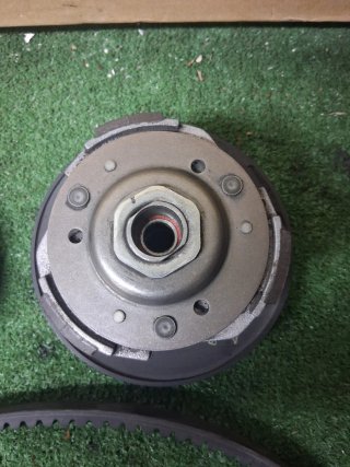 Embrague y correa Honda Dylan 125