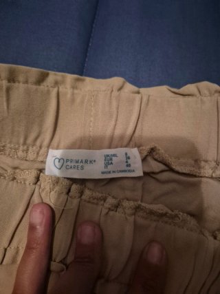Calções beje com cinto