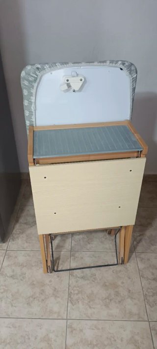 Tabla de planchar de madera plegable