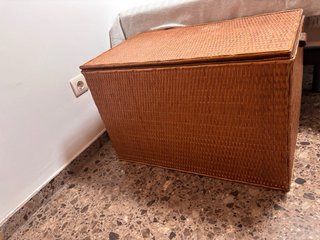Baúl mimbre vintage madera