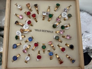Anillos Acero Dorado Ajustables con Piedras