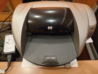Impresora HP Plata y Negra