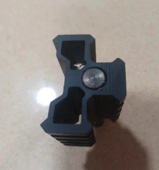 Adaptador metálico negro