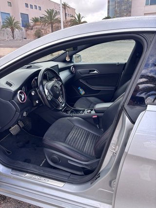Mercedes-Benz Clase CLA 220d AMG line