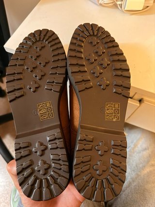 Botines grises efecto piel serpiente