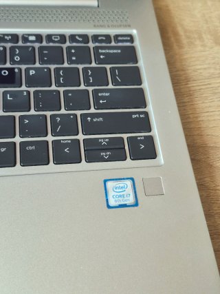 Portátil HP  i7