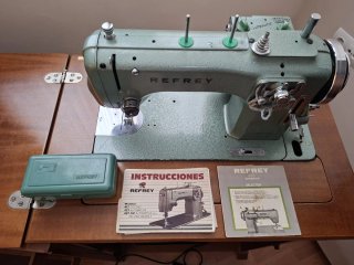 Máquina de coser Refrey 430 Automática